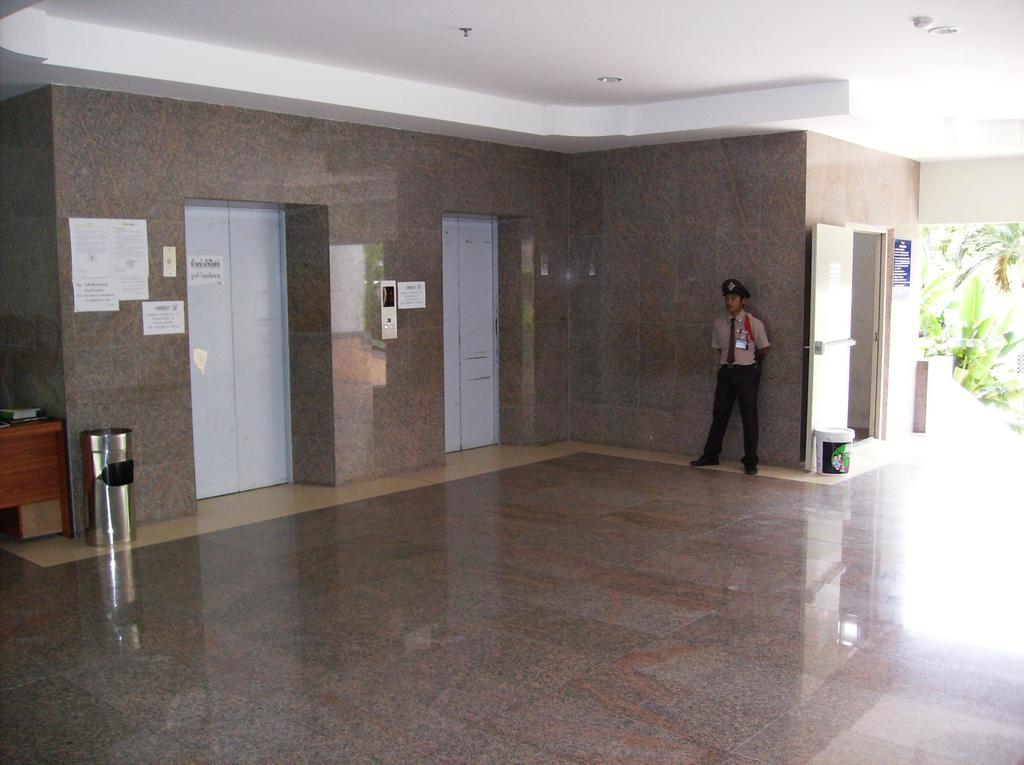 View Talay 5 At Nong Apartment パッタヤー エクステリア 写真